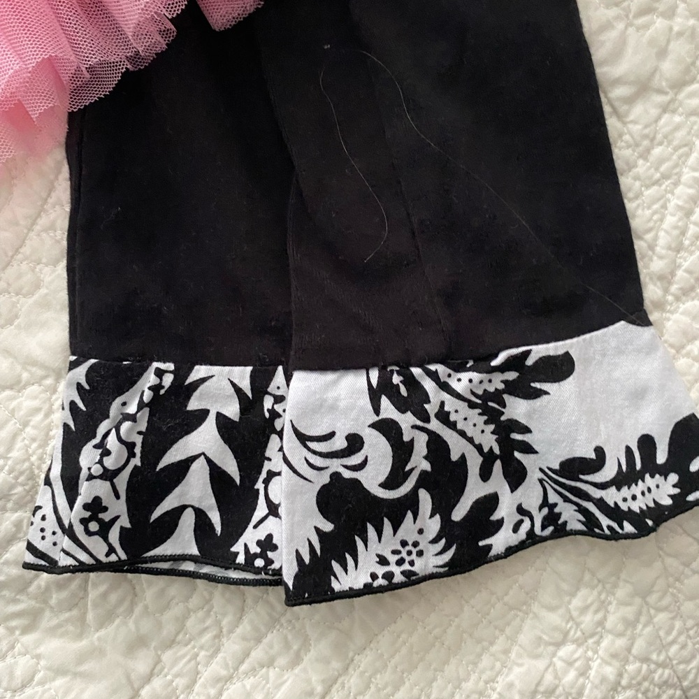 Ruffle outfit - Picture 2 of 5